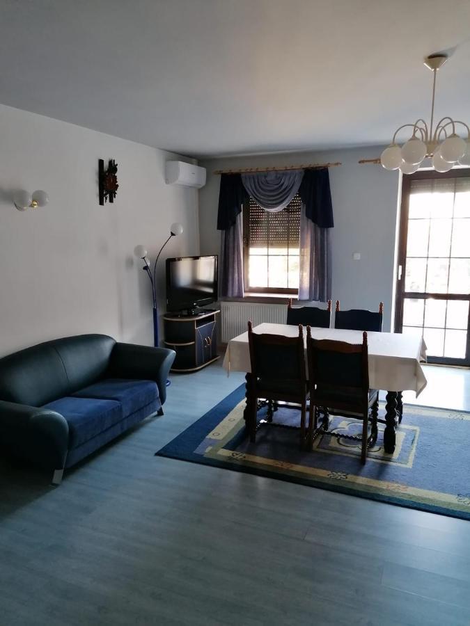 Hotel Zameczek Radomsko Luaran gambar